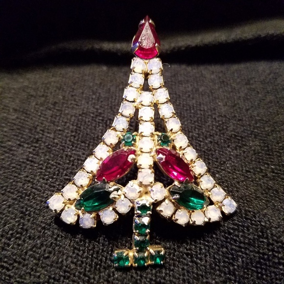 Hobe Jewelry - Vintage Hobe Rhinestone Christmas tree brooch